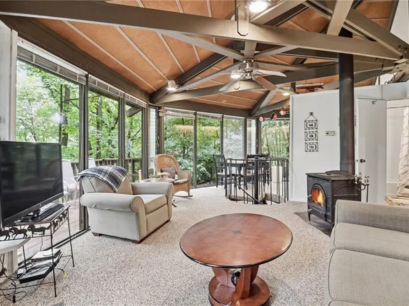 161 Treetopper Cir, Jasper, GA 30143