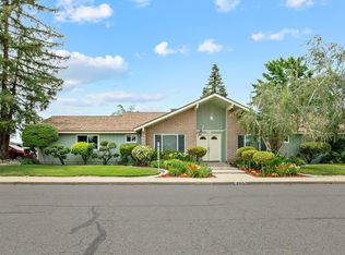 3015 S Fulgham St, Visalia, CA 93277