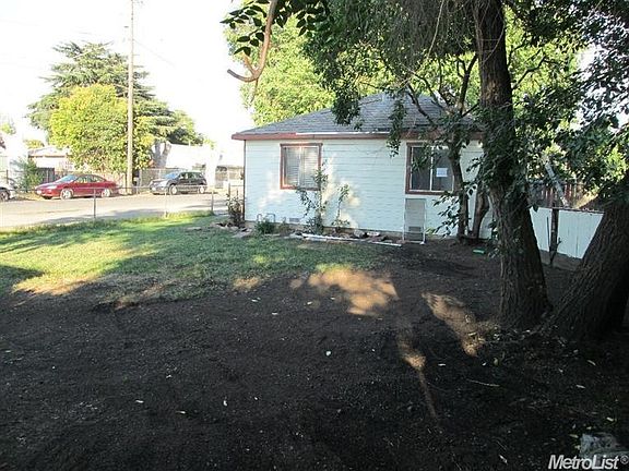 5th image of 2235 N Myran Ave