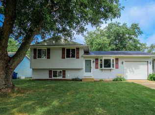 1547 Hampton Ct, Mishawaka, IN 46544