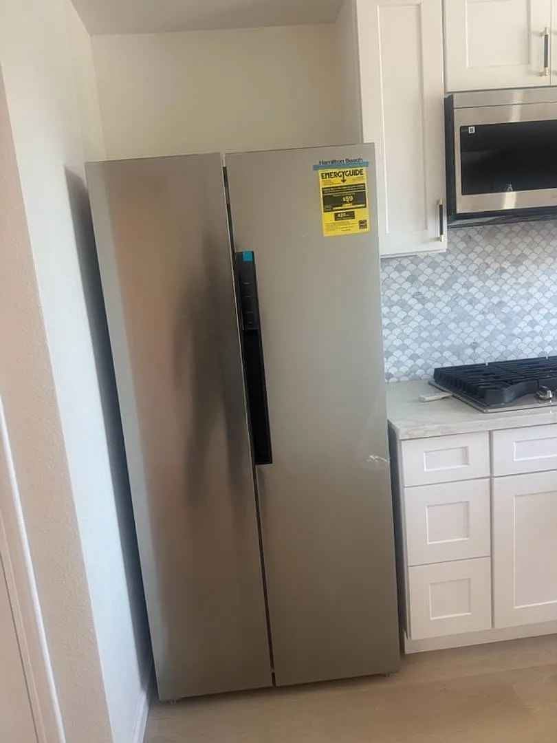 351 Eucalyptus Avenue - Unit A — Photo 3