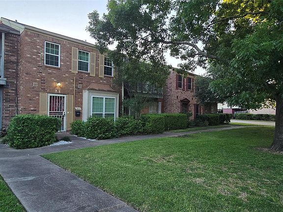 2nd image of 7913 Grove Ridge Dr