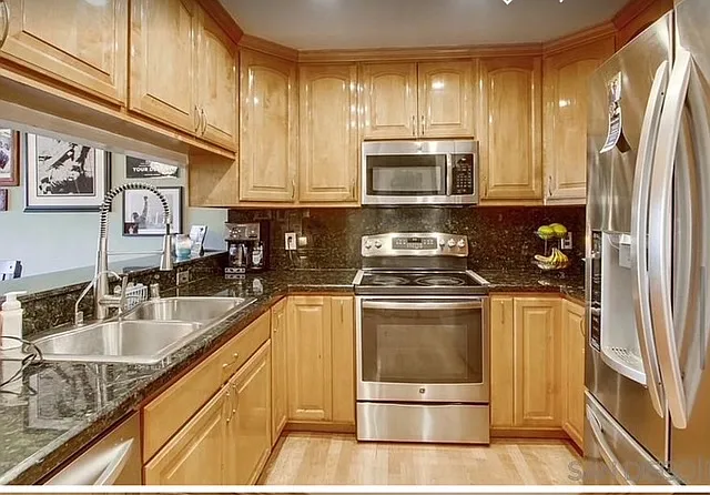 2 bed, 1302 sqft, $2,950 — Photo 2