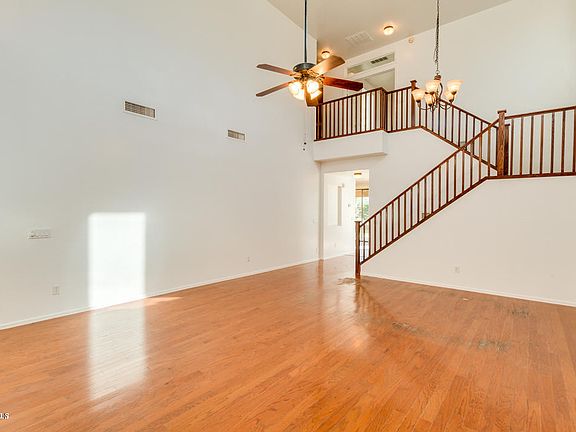 3rd image of 15139 W Port Royale Ln