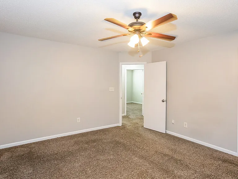 11619 Stewarts Crossing Dr — Photo 11
