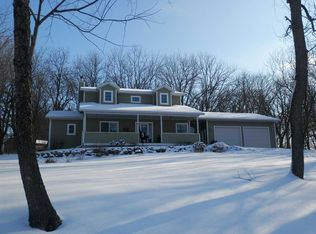 190 S Van Buren St, Benton, WI 53803