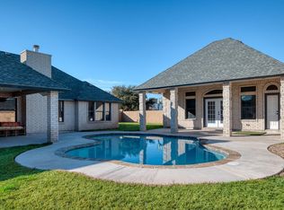 106 Persimon Dr, Del Rio, TX 78840