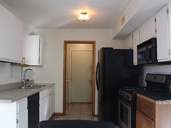 4th image of 4532 Whitney Dr