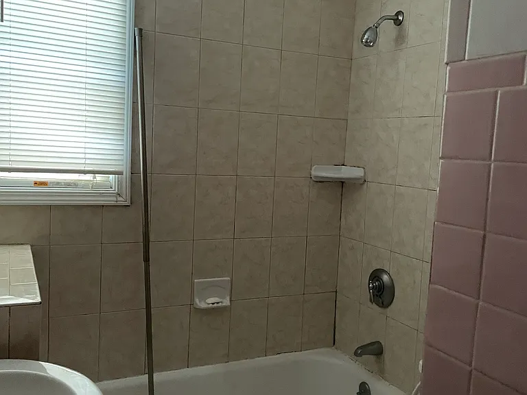 20 Eastern Ave — Photo 11
