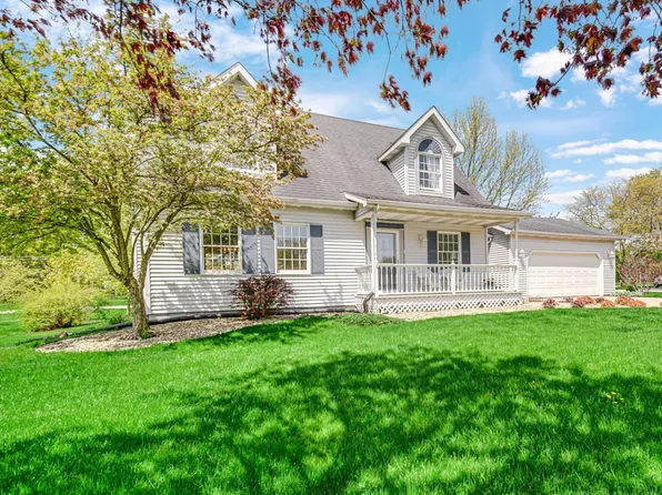 1100 Gladys Ln, Chesterton, IN 46304