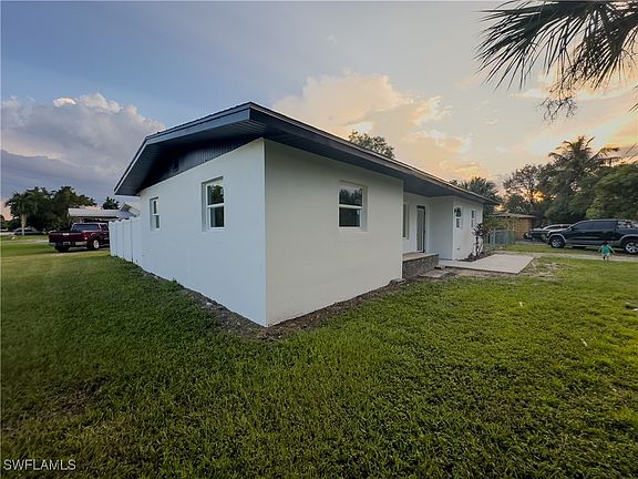 3rd image of 2416 Moreno Ave