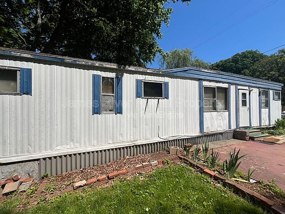 3rd image of 155 Pomona Dr #155
