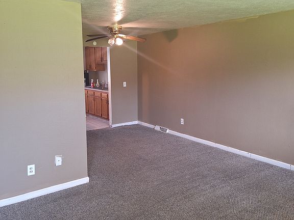 3rd image of 4889 Banbury Ct APT 18
