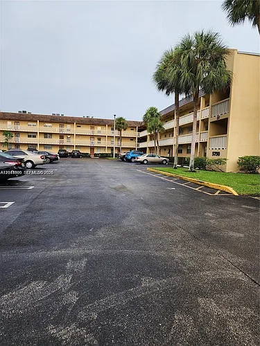 5750 NW 64th Ave #303 Photo 1