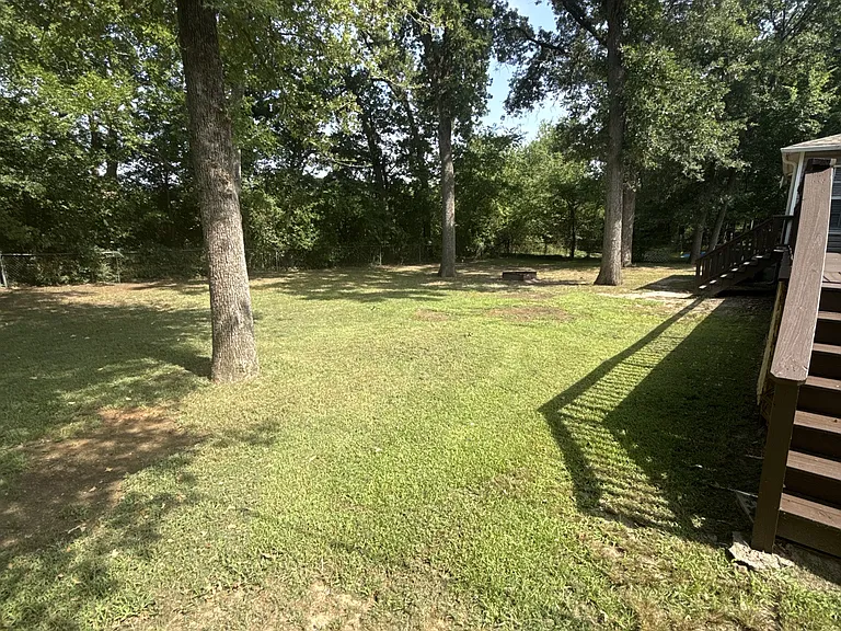 1100 S Trade Days Blvd — Photo 3