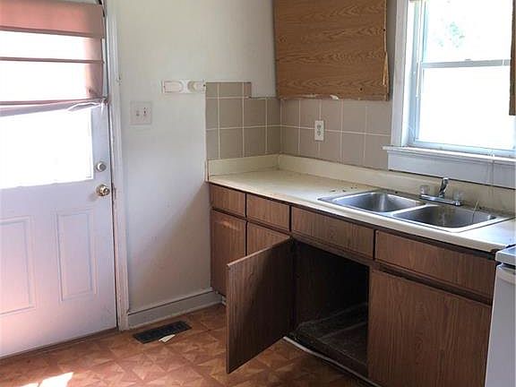 4th image of 322 Grigg Street
