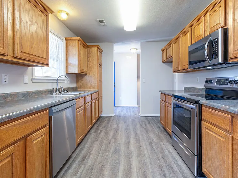 153 Sapling Dr — Photo 2