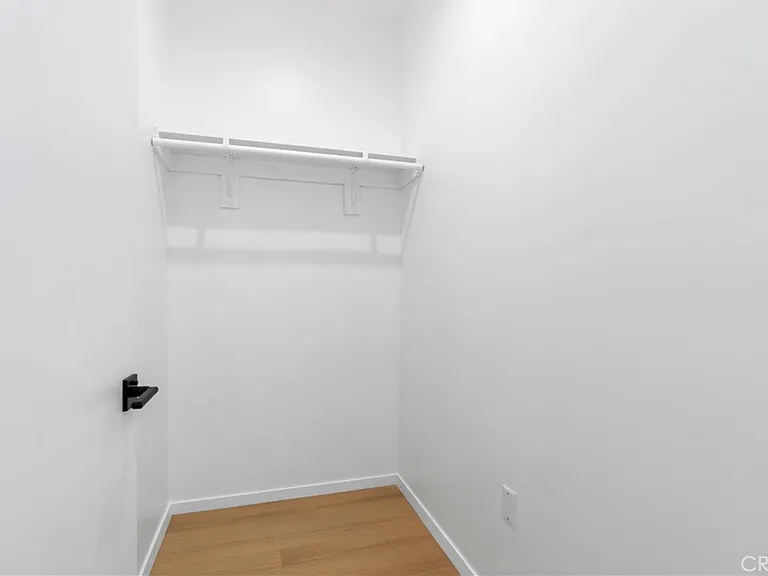 2517 Alsace Ave #1/2 — Photo 22