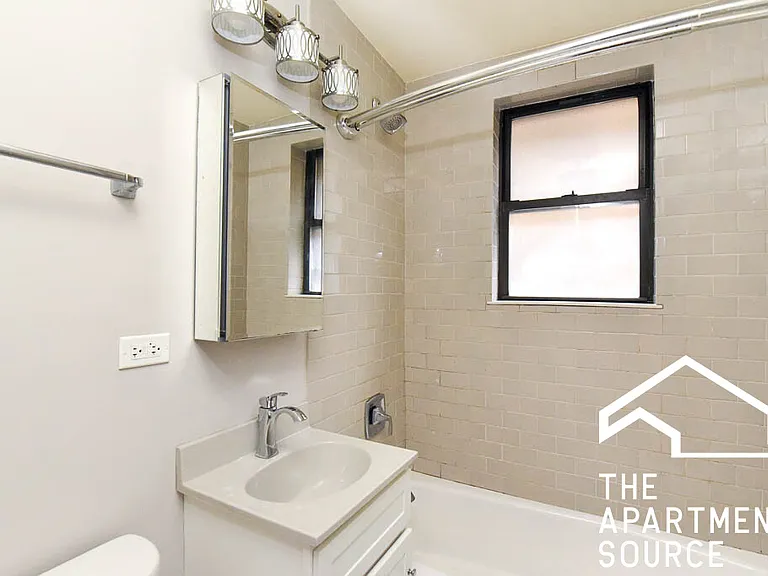 817 W Lakeside Pl #506 — Photo 6