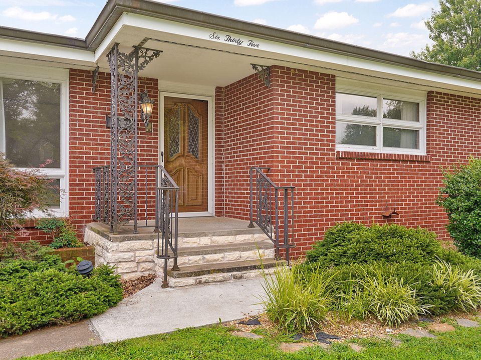 1st image of 635 Valley View Drive