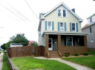 202 W Larkspur St, Homestead, PA