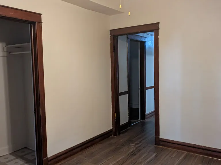 2839 S Harding Ave #1 — Photo 3