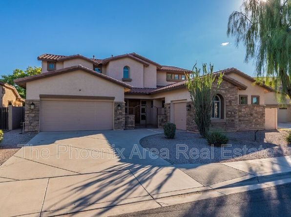 3813 E Capricorn Pl