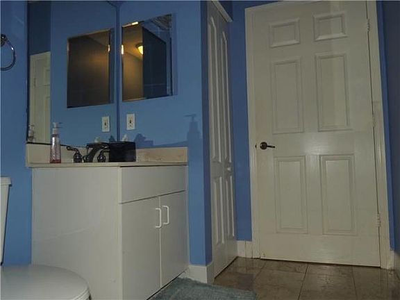5th image of 11373 NW 65th St