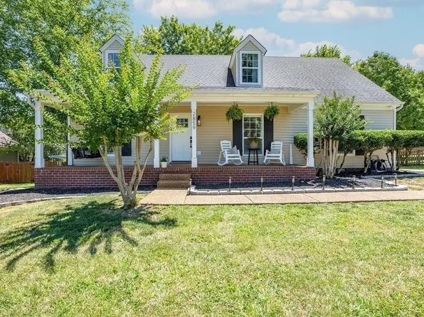 2859 Maple Cir, Thompsons Station, TN 37179