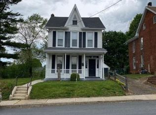 240 Walnut St, Waynesboro, PA 17268