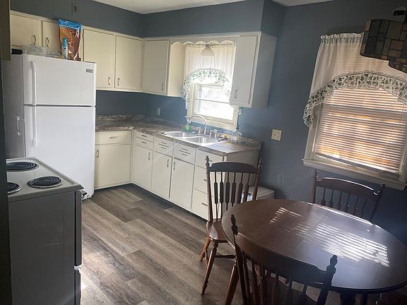 2nd image of 206 Jefferson Ave