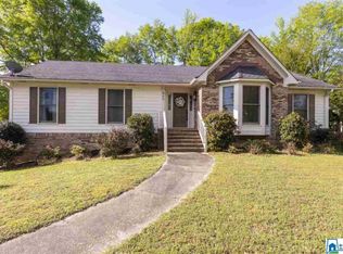 869 Springmeadow Dr, Gardendale, AL 35071