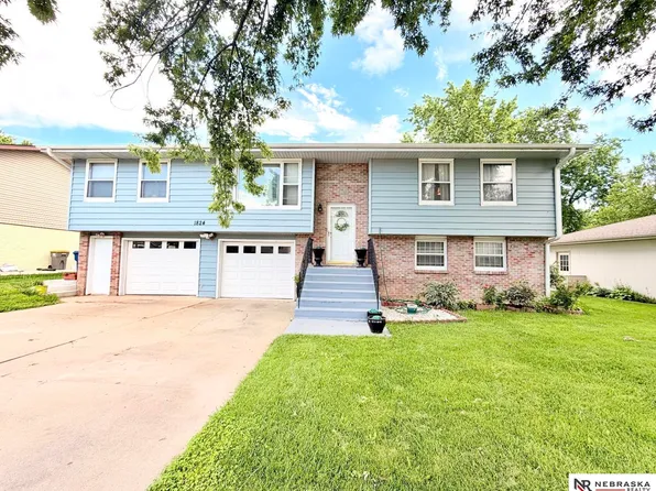 1824 Fairfield St, Lincoln, NE 68521