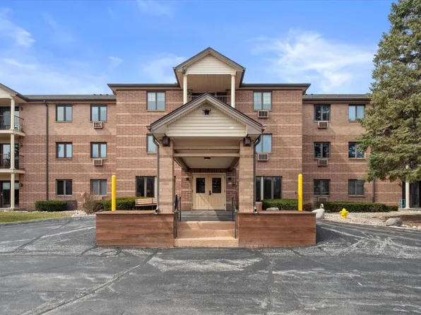 530 North Silverbrook DRIVE #112, West Bend, WI 53090