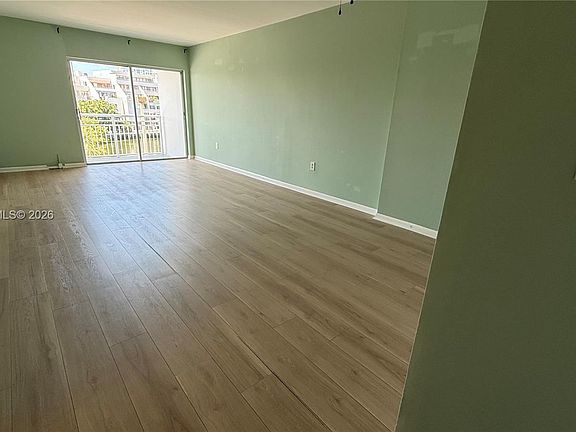 5th image of 400 Kings Point Dr APT 316