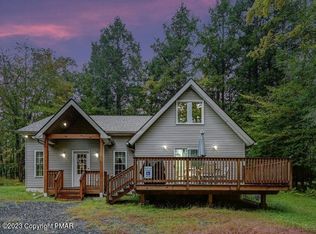 500 Sir Jeoffrey Ct, Pocono Lake, PA 18347