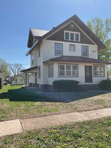 108-110 S Altona St, Holstein, IA, 51025