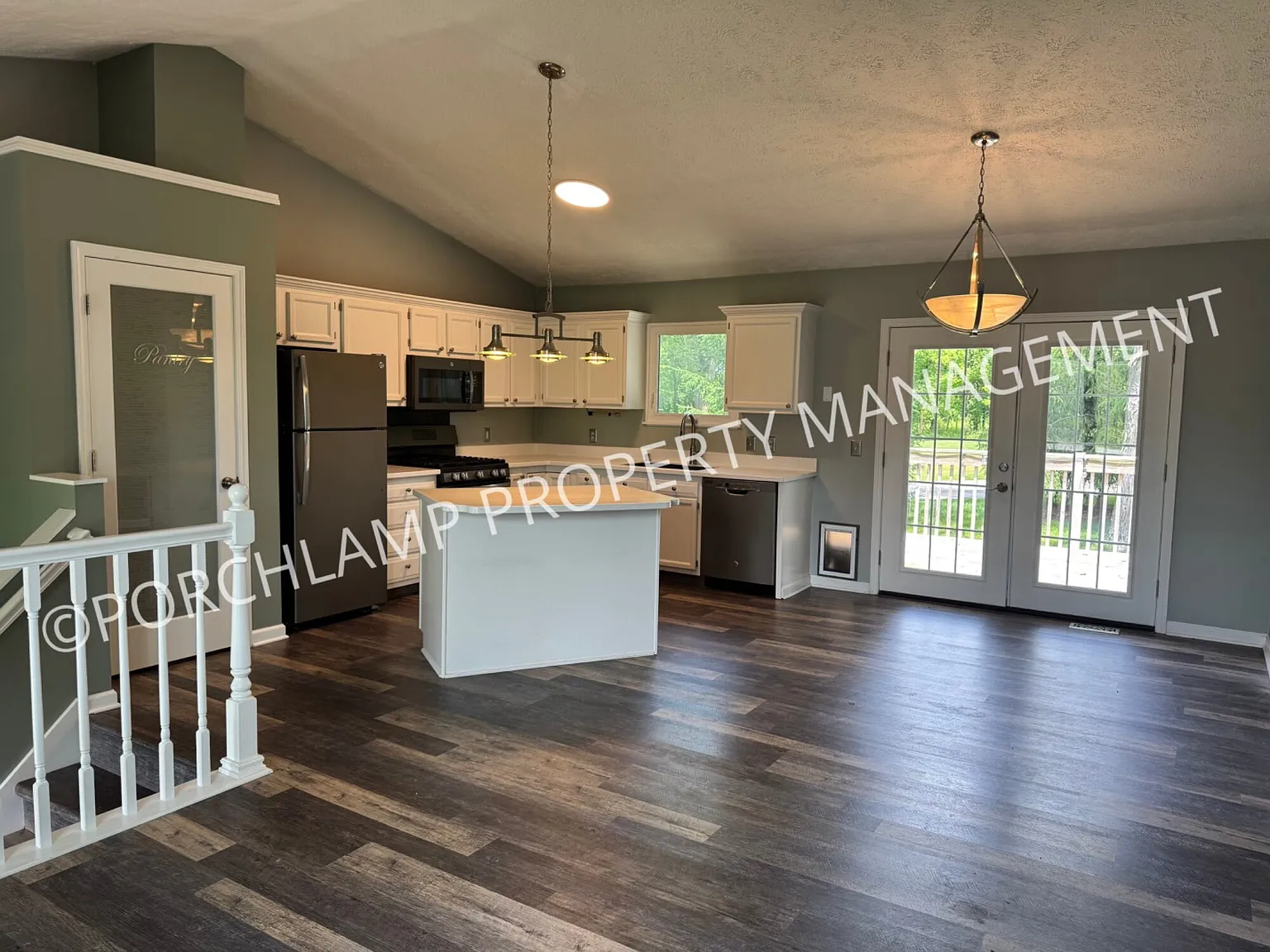 3 bed, 1662 sqft, $2,600 — Photo 3