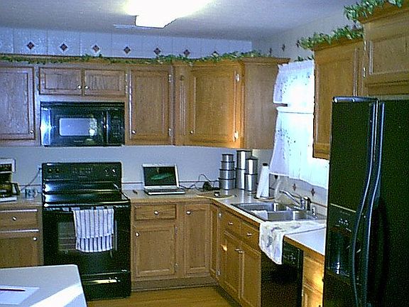 3rd image of 513 Creekwood Ct