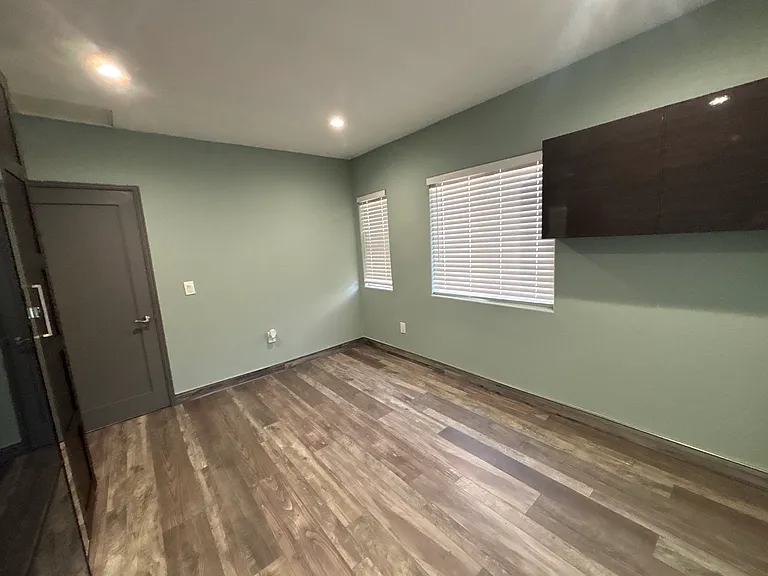 3930 Texas St — Photo 88