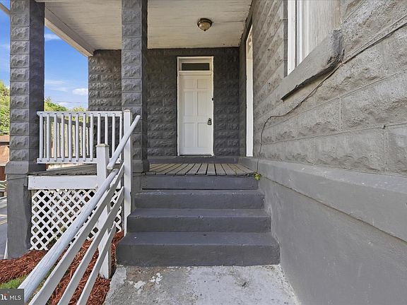 4th image of 449 Baltimore Ave