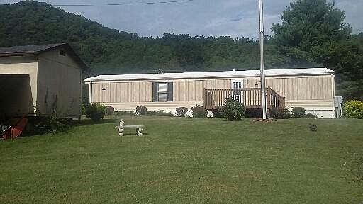 2nd image of 82 Indigo Ln