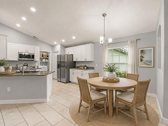 3rd image of 1300 AZORA DRIVE