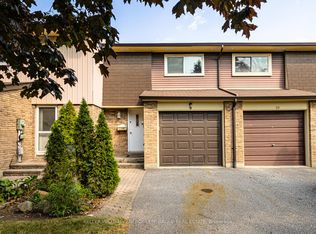 945 Burns St W #9, Whitby, ON L1N6J5