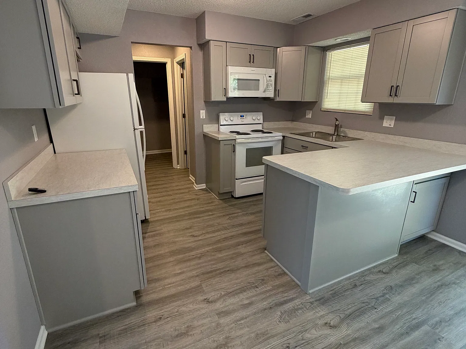 2 bed, 1.5 bath, 1320 sqft, $1,700 — Photo 4