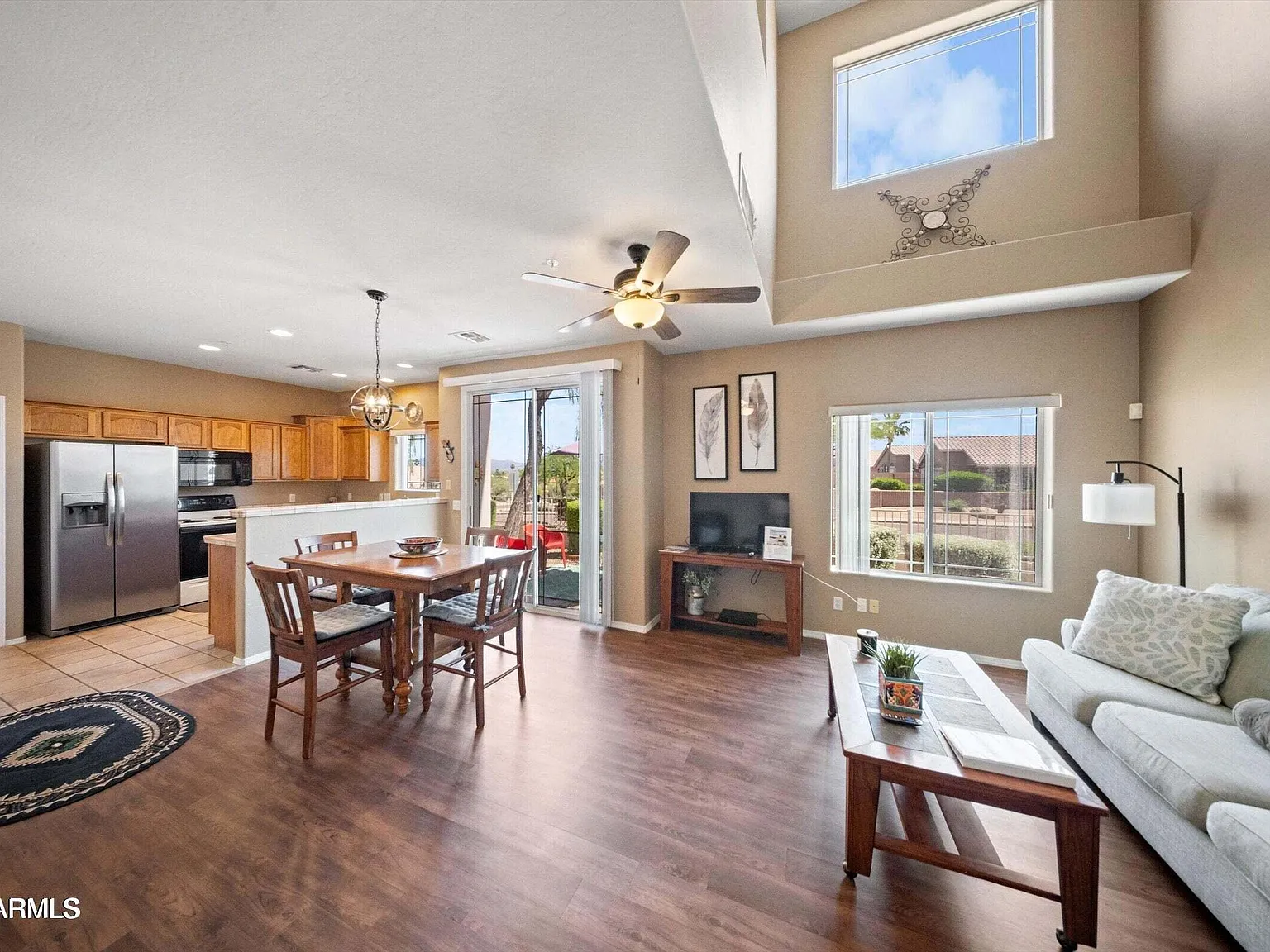 2 bed, 2.5 bath, 1551 sqft, $3,900 — Photo 2