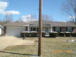 1507 Veterans Dr, De Soto, MO 63020