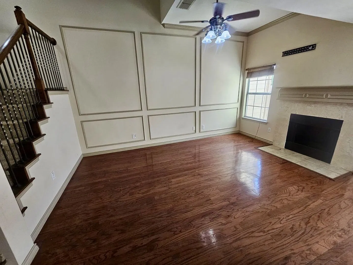 Move In Ready Home in Euless, TX! — Photo 4