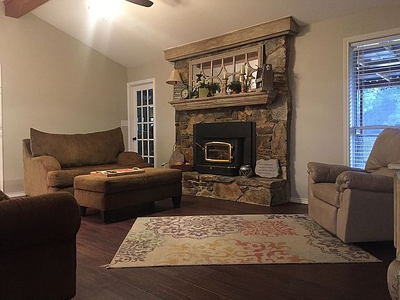 3rd image of 5482 Pecan Place Dr