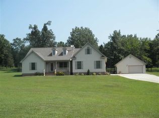 286 Lake Forest Ln, Gilbertsville, KY 42044